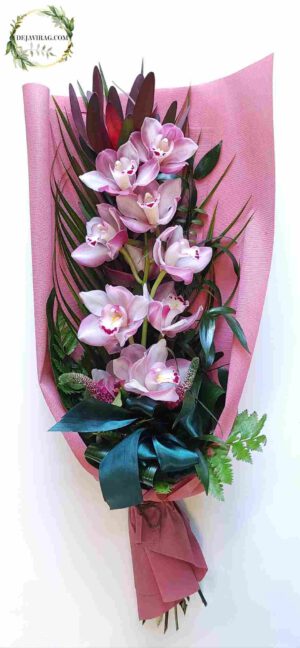 Orchidea csokor kisvirágú fűrtből