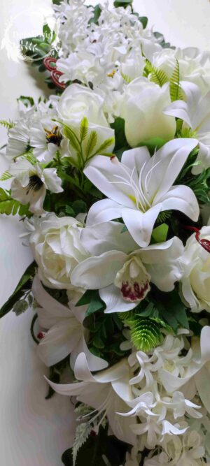 Művirágos nyújtott tál