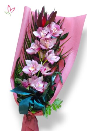 Orchidea csokor kisvirágú fűrtből